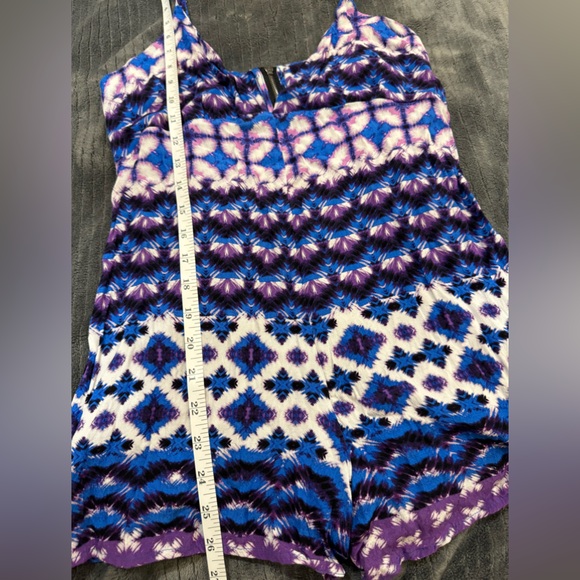 Forever 21 Romper - Picture 5 of 6